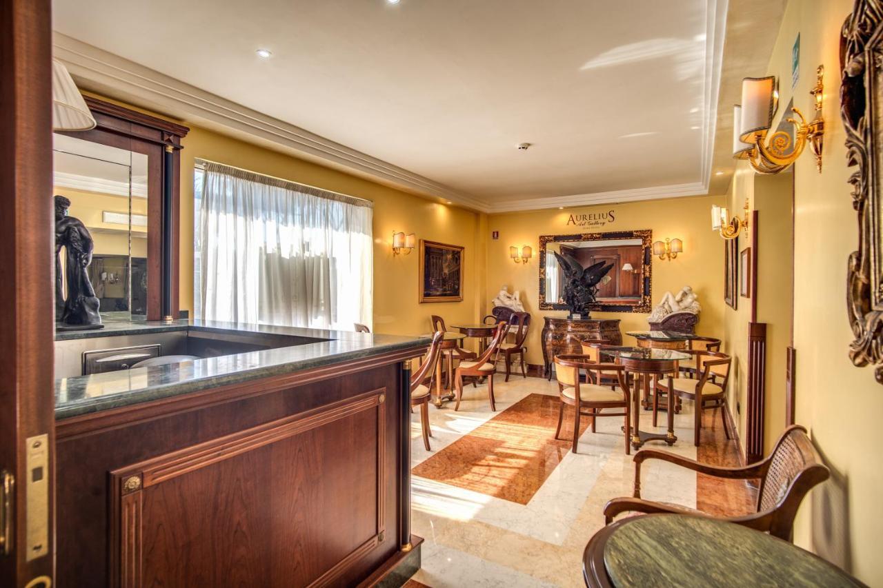 Hotel Aurelius Art Gallery