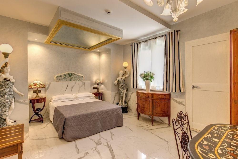 Aurelius Art Gallery Hotel