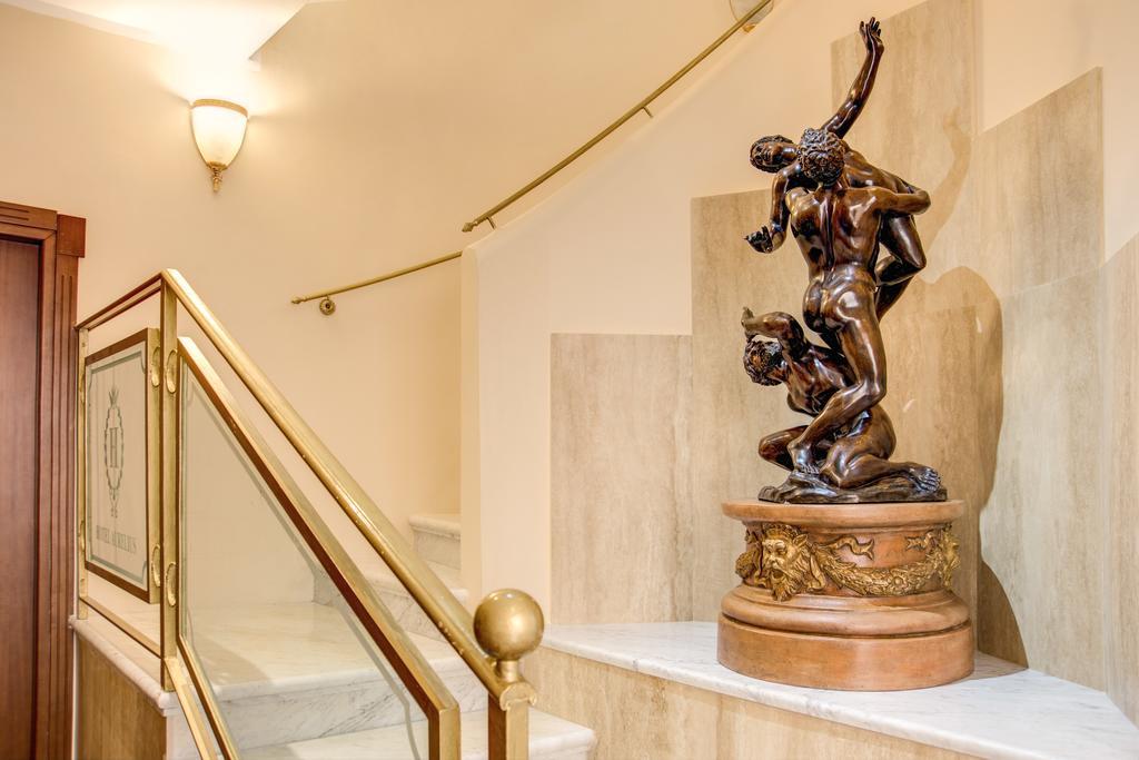 Aurelius Art Gallery Hotel